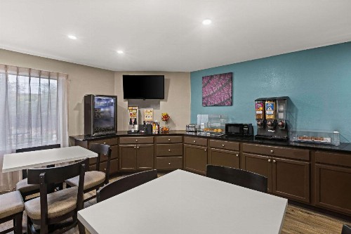 Red Roof Inn Atlanta East - Lithonia - image 21