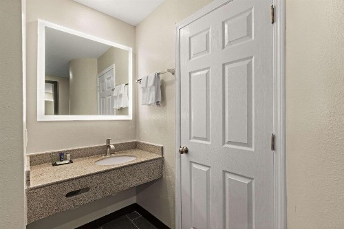 Red Roof Inn Atlanta East - Lithonia - image 5