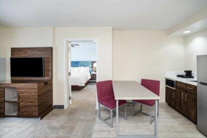 Hampton Inn & Suites West Little Rock - image 7