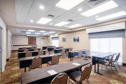 Hampton Inn & Suites West Little Rock - image 10