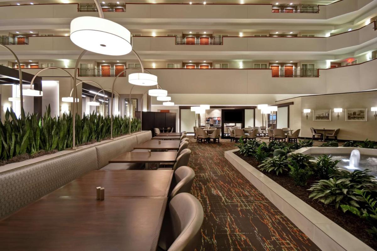 Embassy Suites Little Rock - image 3