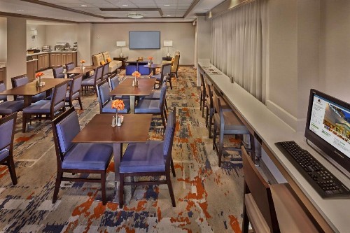 DoubleTree by Hilton Little Rock - image 12