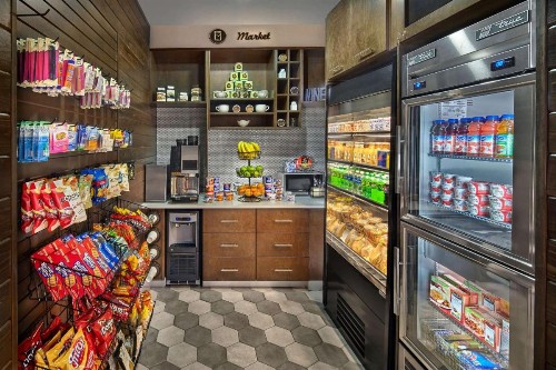 DoubleTree by Hilton Little Rock - image 13