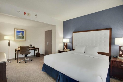 DoubleTree by Hilton Little Rock - image 22