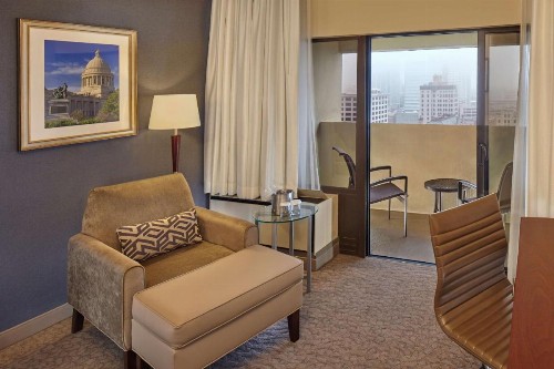 DoubleTree by Hilton Little Rock - image 26