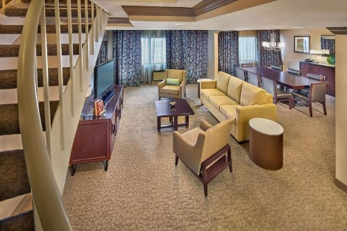 DoubleTree by Hilton Little Rock - image 29