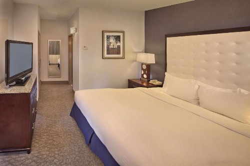 DoubleTree by Hilton Little Rock - image 31