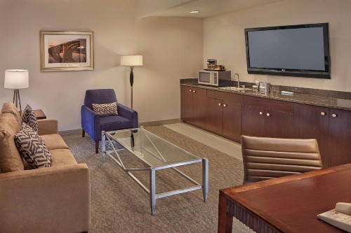 DoubleTree by Hilton Little Rock - image 34