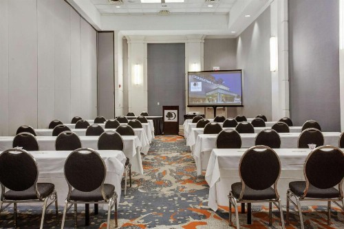 DoubleTree by Hilton Little Rock - image 41