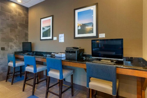 Comfort Inn & Suites Presidential - image 10