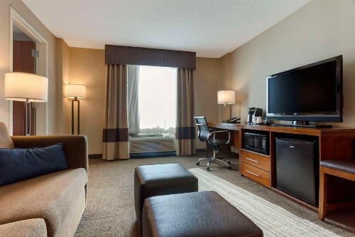 Comfort Inn & Suites Presidential - image 11
