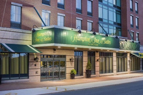Hampton Inn & Suites Little Rock-Downtown - image 3