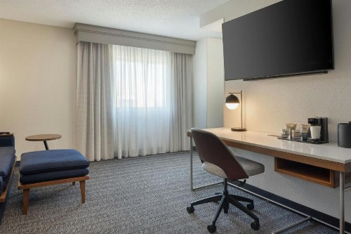 Courtyard by Marriott Little Rock Downtown - image 21