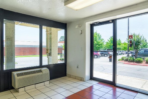 Motel 6-Little Rock AR - West - image 37
