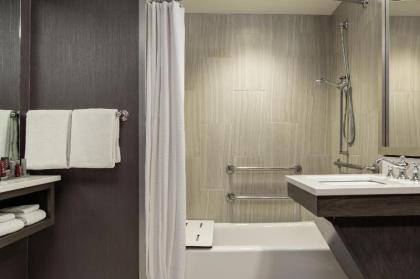 Little Rock Marriott - image 12