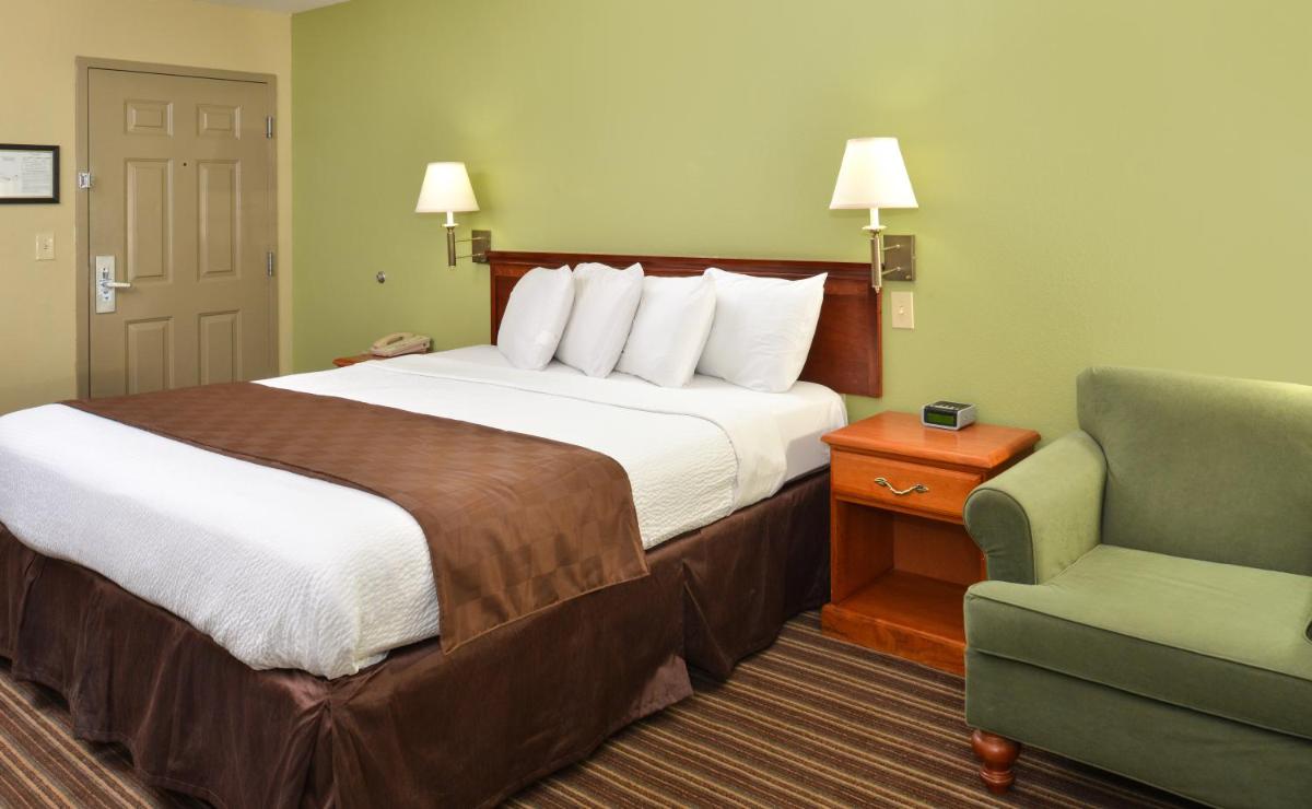 Americas Best Value Inn and Suites Little Rock - image 7