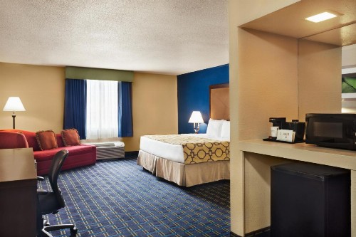 Baymont by Wyndham Little Rock - image 13