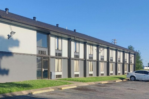 Baymont by Wyndham Little Rock - image 9