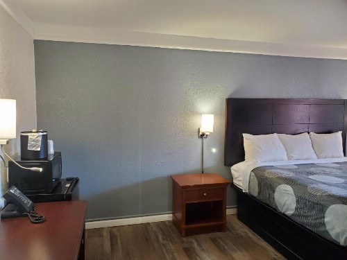 Americas Best Value Inn Little Rock - image 21