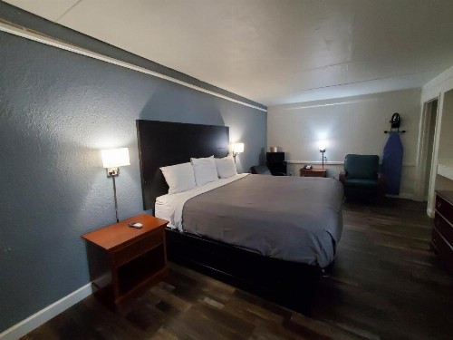 Americas Best Value Inn Little Rock - image 29