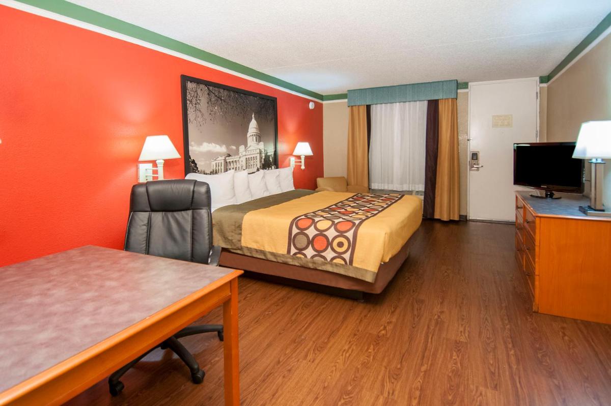 Super 8 by Wyndham Little Rock/Otter Creek - image 5