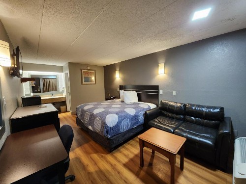 Americas Best Value Inn and Suites Little Rock - image 16