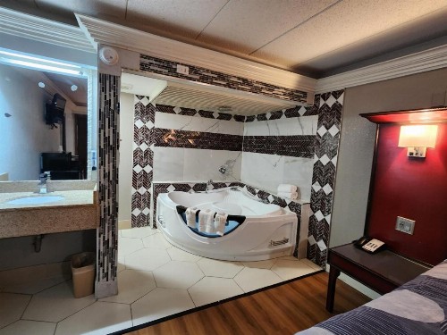 Americas Best Value Inn and Suites Little Rock - image 31