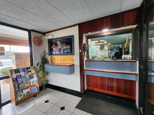 Americas Best Value Inn and Suites Little Rock - image 5