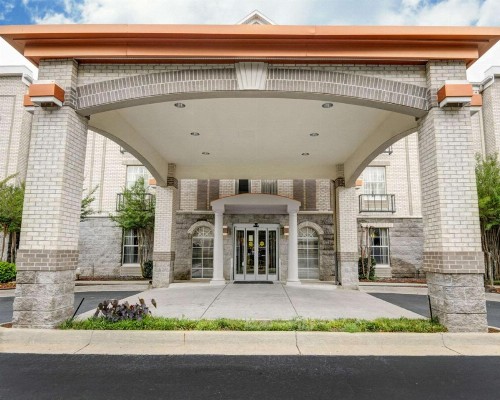Quality Inn & Suites West