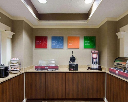 Quality Inn & Suites West - image 26