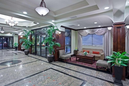 La Quinta by Wyndham Downtown Conference Center - image 2