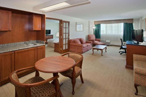 La Quinta by Wyndham Downtown Conference Center - image 23