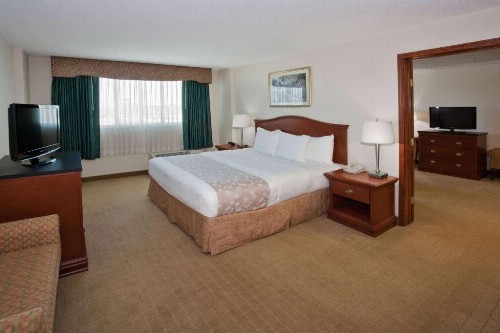 La Quinta by Wyndham Downtown Conference Center - image 24
