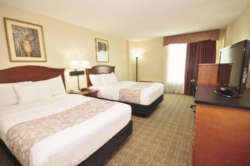La Quinta by Wyndham Downtown Conference Center - image 25