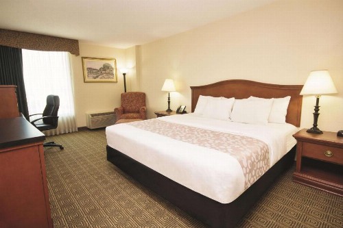 La Quinta by Wyndham Downtown Conference Center - image 27