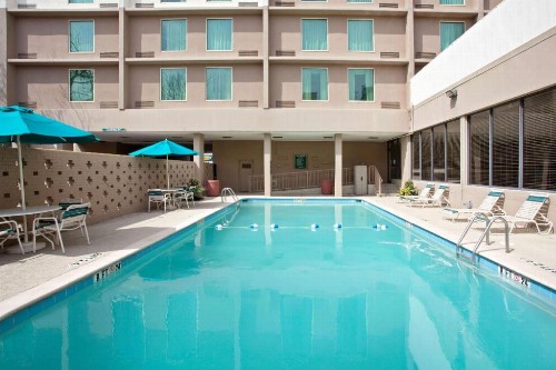 La Quinta by Wyndham Downtown Conference Center - image 3