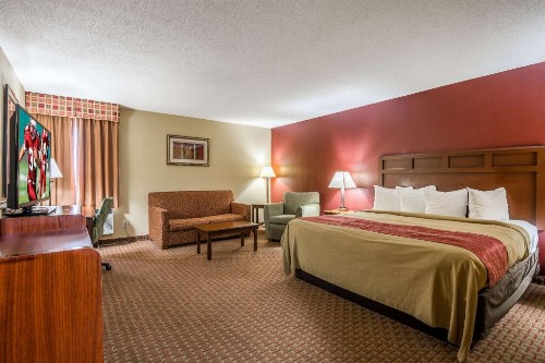 Red Roof Inn & Suites Little Rock - image 10