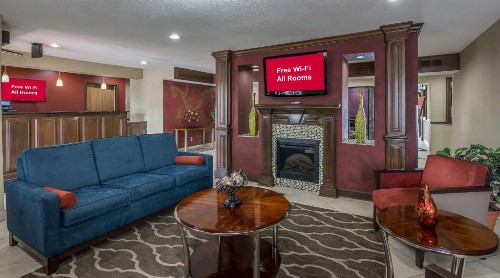 Red Roof Inn & Suites Little Rock - image 2