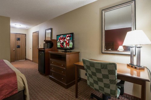Red Roof Inn & Suites Little Rock - image 28