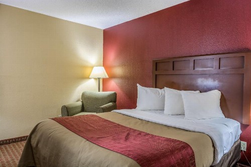 Red Roof Inn & Suites Little Rock - image 46