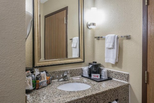 Red Roof Inn & Suites Little Rock - image 48