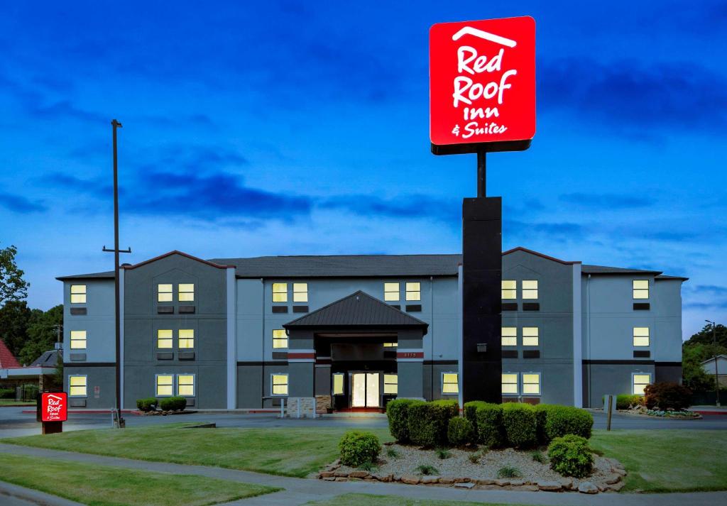 Red Roof Inn & Suites Little Rock - image 7