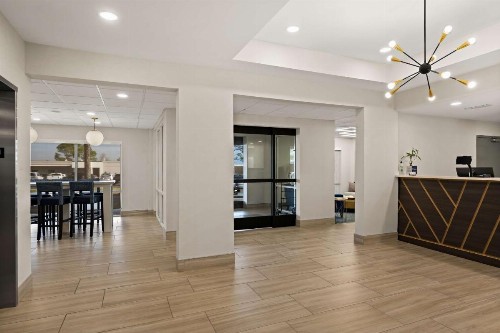 Ramada Limited Little Rock - image 10
