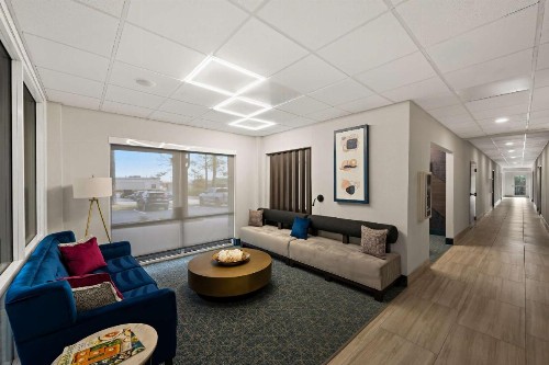 Ramada Limited Little Rock - image 17