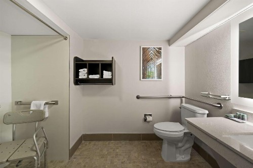Ramada Limited Little Rock - image 38