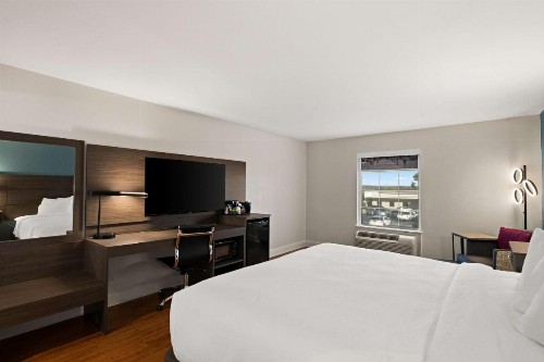 Ramada Limited Little Rock - image 6