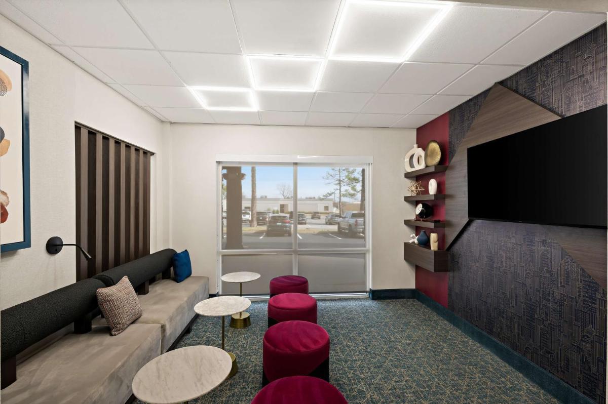 Ramada Limited Little Rock - image 7