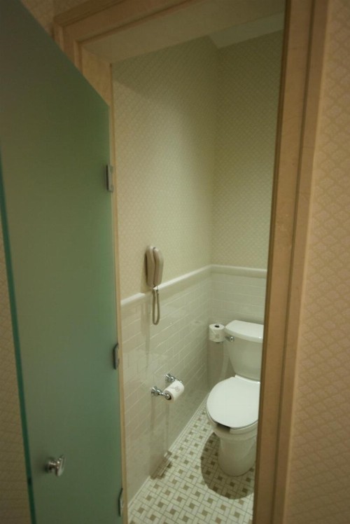 Capital Hotel - image 36