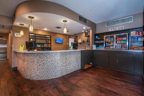 Guest Inn & Suites - Midtown Medical Center - image 10