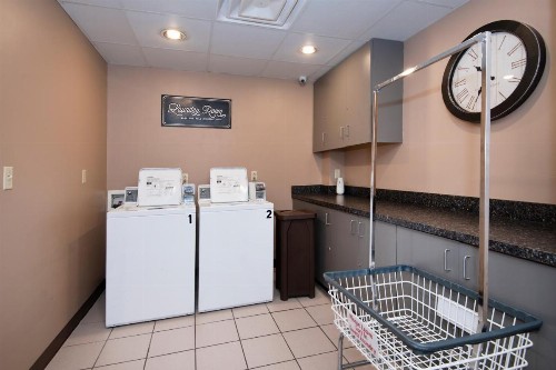 Guest Inn & Suites - Midtown Medical Center - image 16